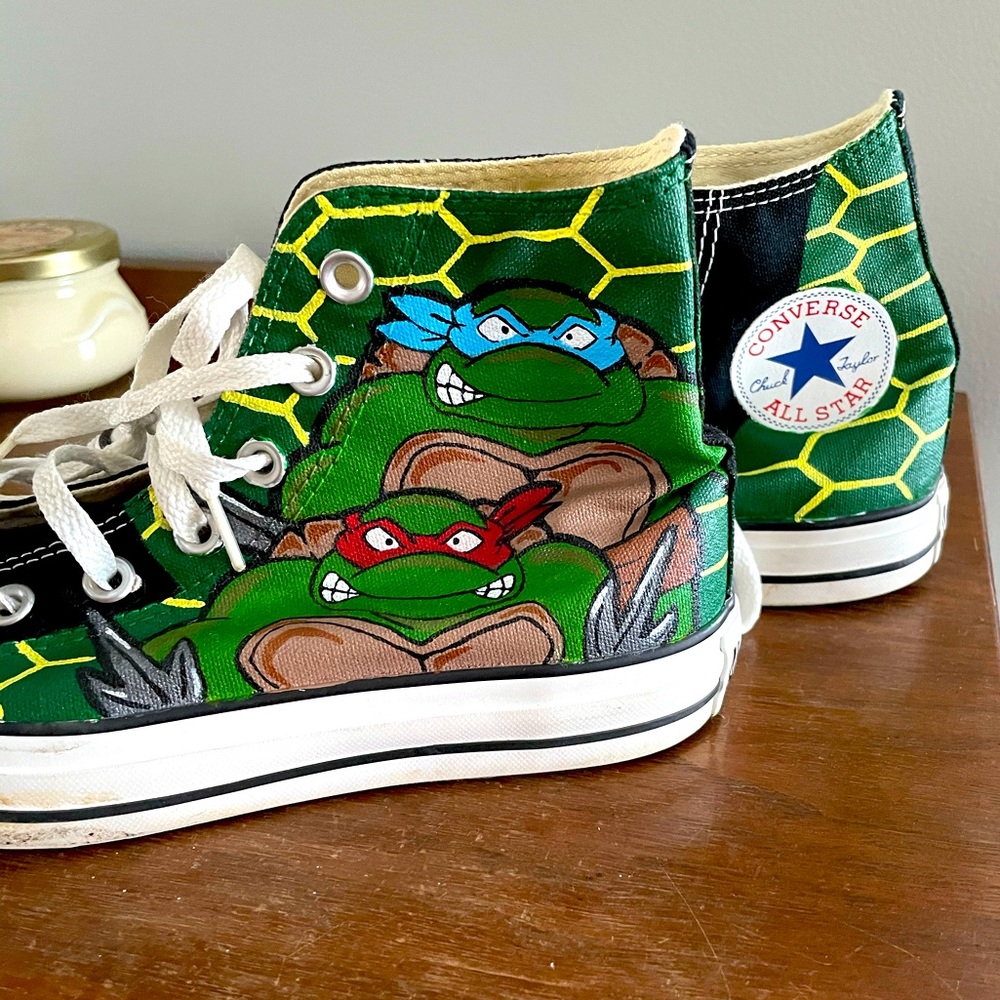 Custom painted TMNT converse